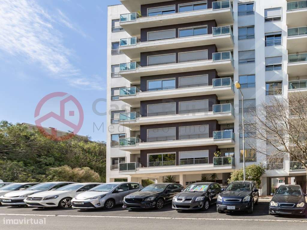 Apartamento T2 moderno com arrecadação e parqueamento, Rua José Afo... - Grande imagem: 5/58