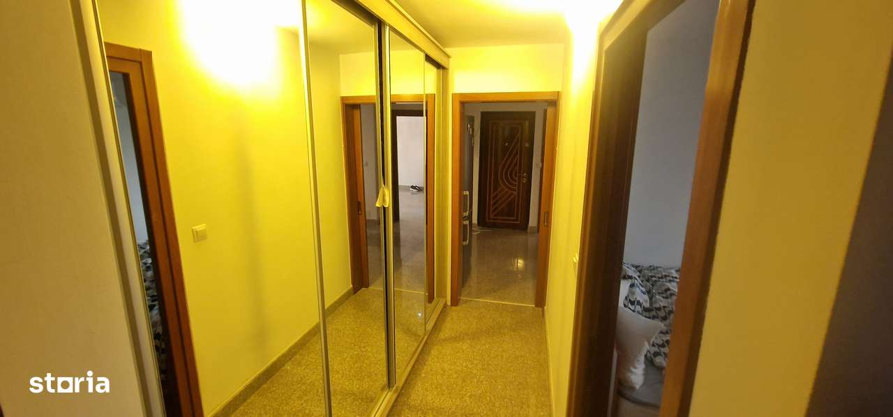 Apart. CU AMENAJARI DE LUX - 3 camere, etaj 4,  Barlad, zona : Polimed-13