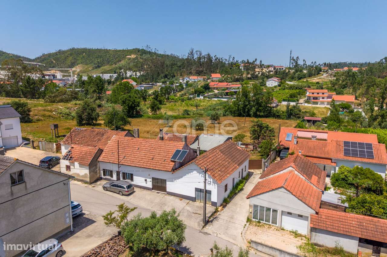 Moradia T2 com Sótão e Anexo Convertíveis Gondemaria-31