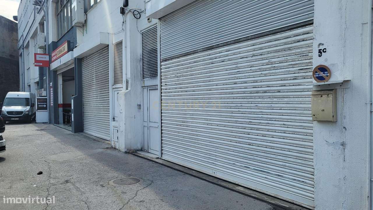 Armazém em Sacavem com 1250 m com uma Rampa para viaturas - Grande imagem: 5/15
