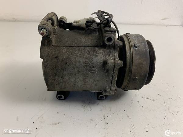 Compressor de ar condicionado Usado MITSUBISHI PAJERO I 2.5 TD REF. MR360532 MOT... - 4