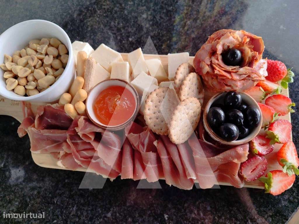 Café para Trespasse no Centro de Albergaria-a-Velha, com jogos da S...-11