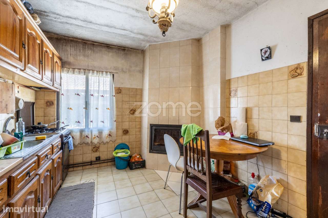 Moradia T2 com Sótão e Anexo Convertíveis Gondemaria-6