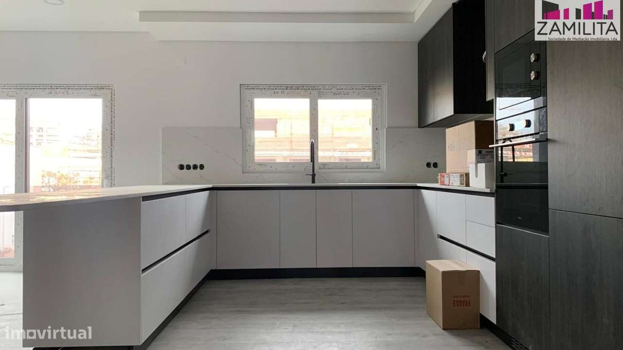 Apartamento T2 - Aldeia de Paio Pires-2