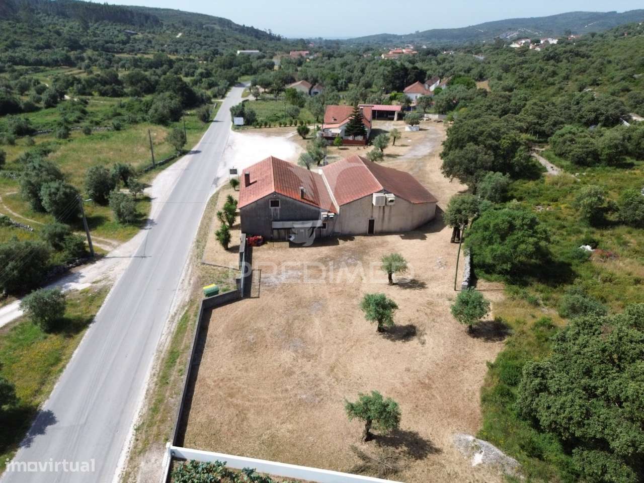 Moradia + Estabelecimento Comercial - Mendiga, Porto de Mós - Grande imagem: 4/36