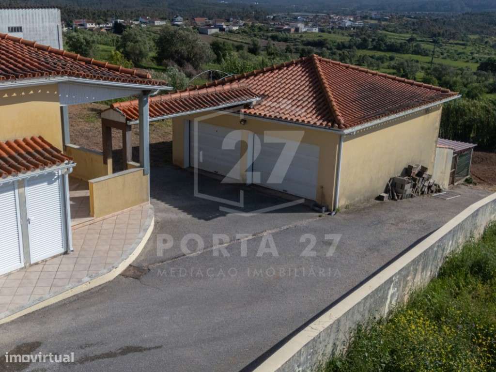 Moradia T4+1 | Vinha da Rainha, Soure-31