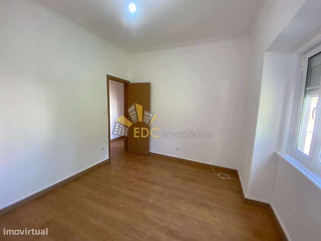Apartamento T4 com Grande Potencial e Ótima Localização | Localizad...-21