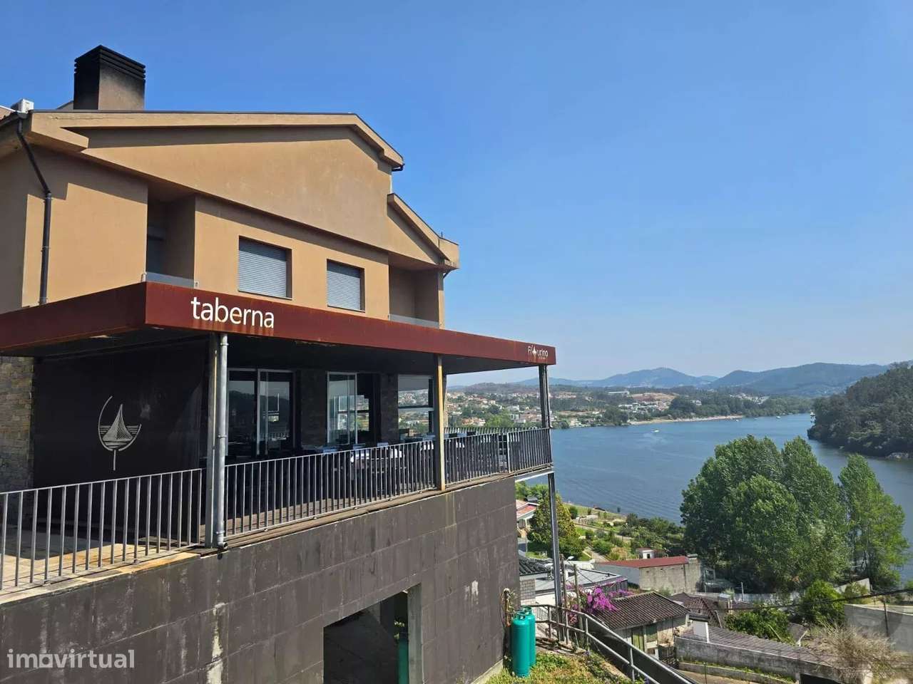 PORTUGAL • OPORTUNIDADE EXCLUSIVA DE INVESTIMENTO • VISTA PARA O RIO D - Grande imagem: 4/45