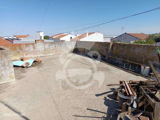 Moradia - centro de Reguengos-34