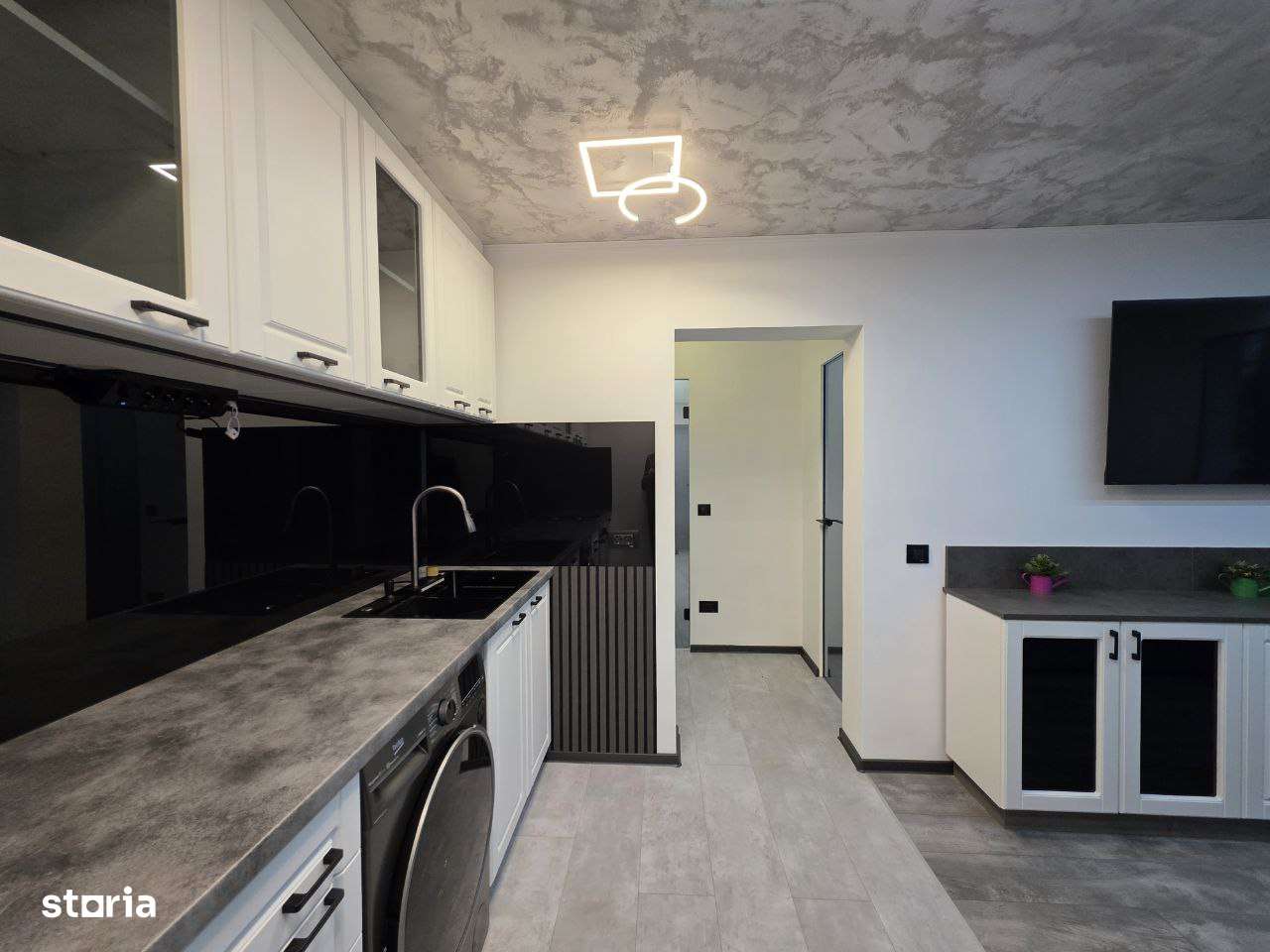 Rezervat Apartament 2 camere transformat in 3 de vanzare Tractorul - Imagine principală: 5/19