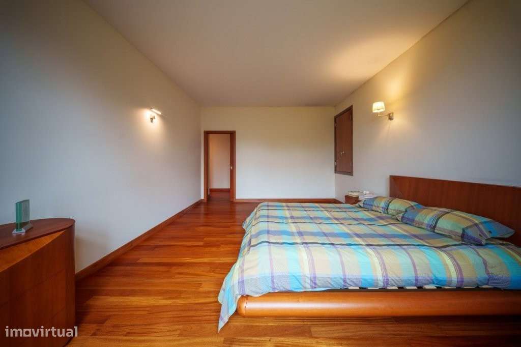 Moradia T5 - Tomar, inserida num amplo terreno de 15.560 m²-30