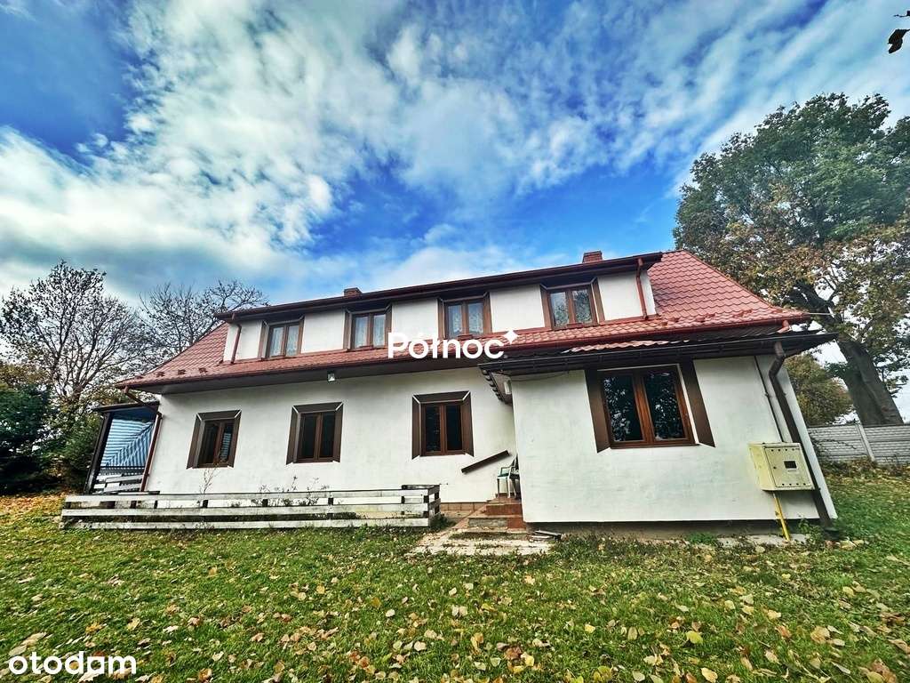 Dom na wsi z klimatyczną werandą