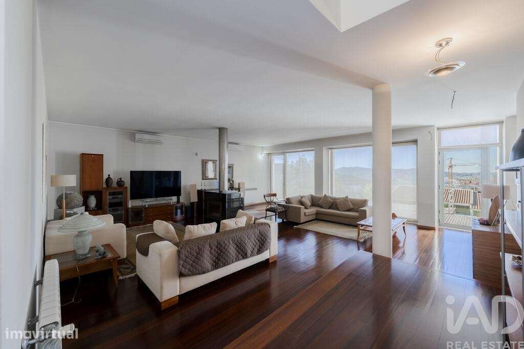 Moradia em gaveto T4 em Nogueira, Fraião e Lamaçães - Grande imagem: 5/40