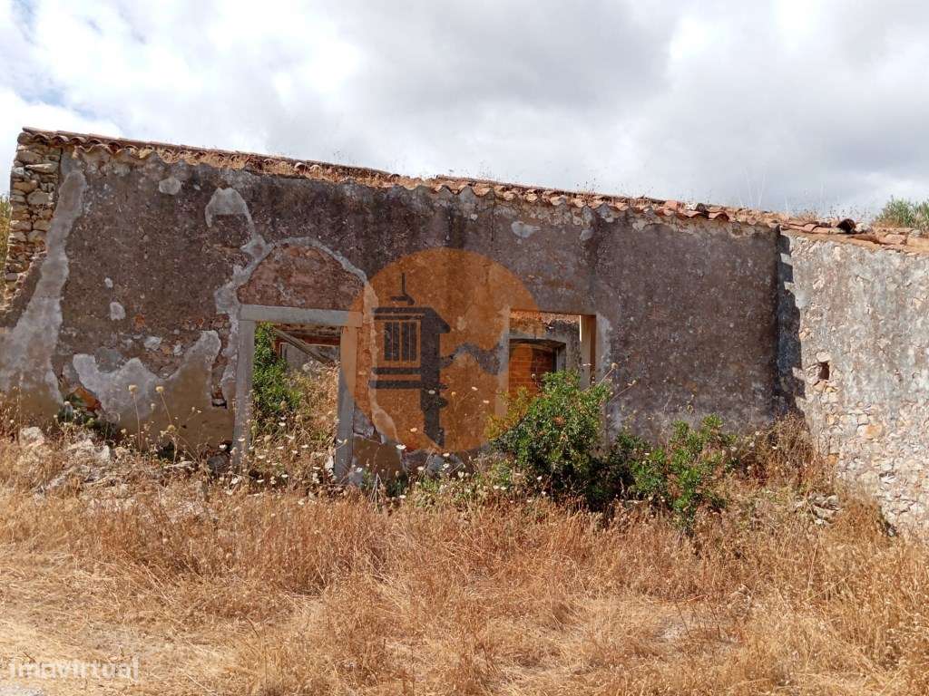 Quinta em Santa Catarina da Fonte do Bispo - Grande imagem: 4/6