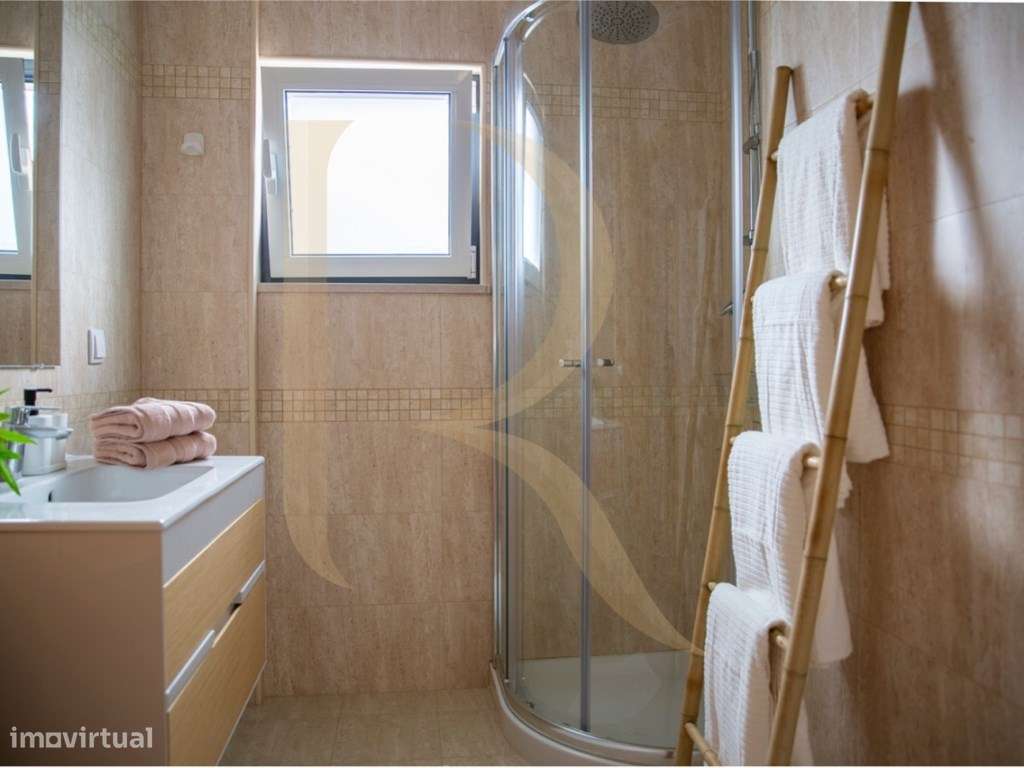 Apartamento duplex T2 com elevador, parqueamento e varanda em Vila ... - Grande imagem: 5/19