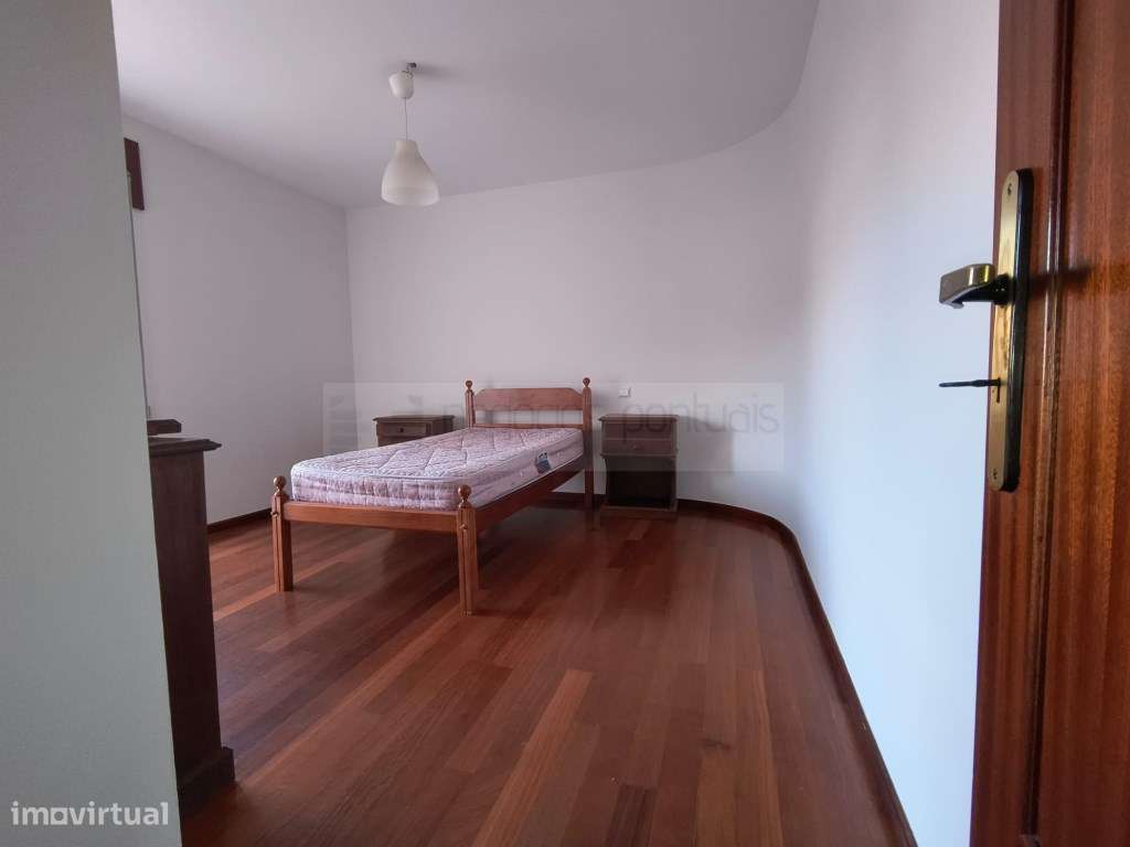 Apartamento T3 - próximo ao Braga Parque, com lugar de garagem-18