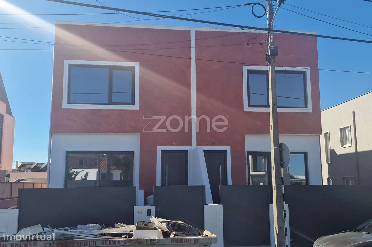Moradia T4+1 Fernão Ferro - Grande imagem: 1/16