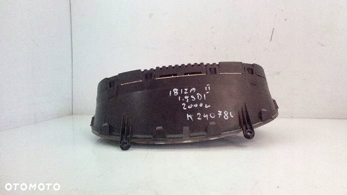 Licznik Seat Ibiza II FL 1,9 SDI 6K0920821E - 2