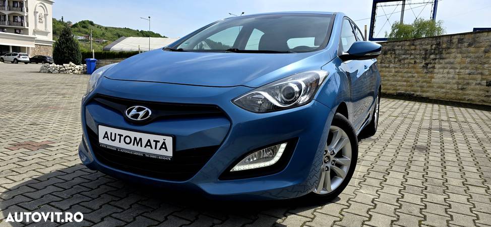 Hyundai I30 blue 1.6 CRDi DCT Passion - 1