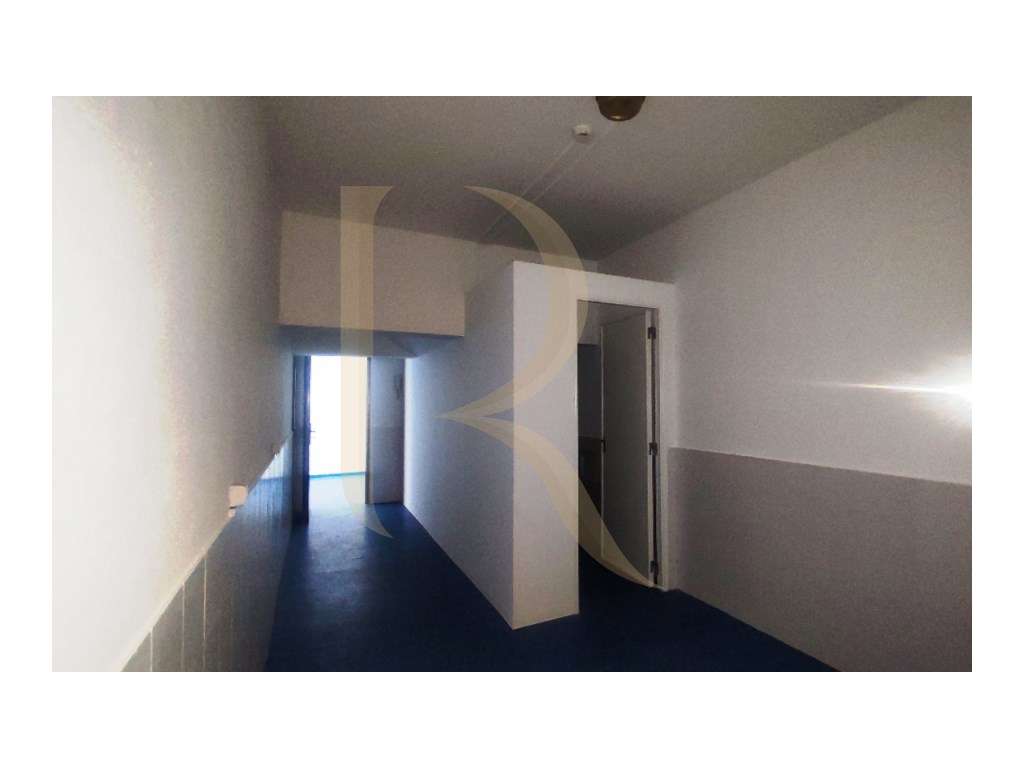 Loja em Vale da Romeira - Seixal - Grande imagem: 4/11