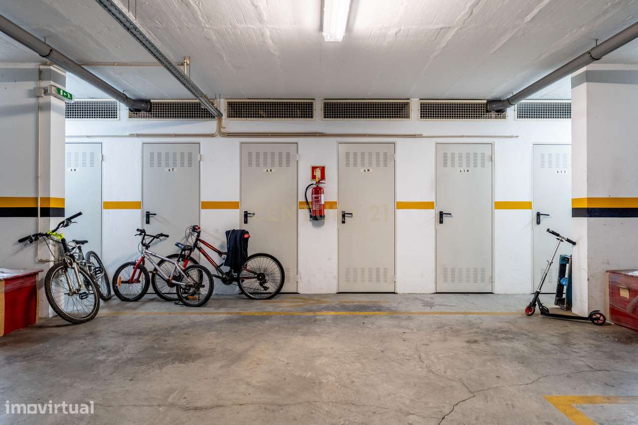 Apartamento T3 à Venda na Ladeira do Vau com Garagem e Arrecadação - Grande imagem: 3/24
