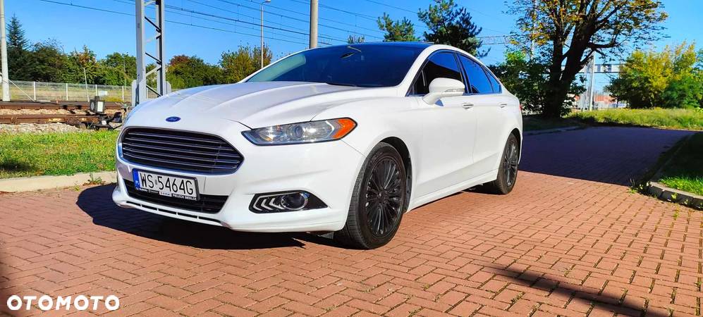 Ford Fusion 2.0 EcoBoost Titanium - 16