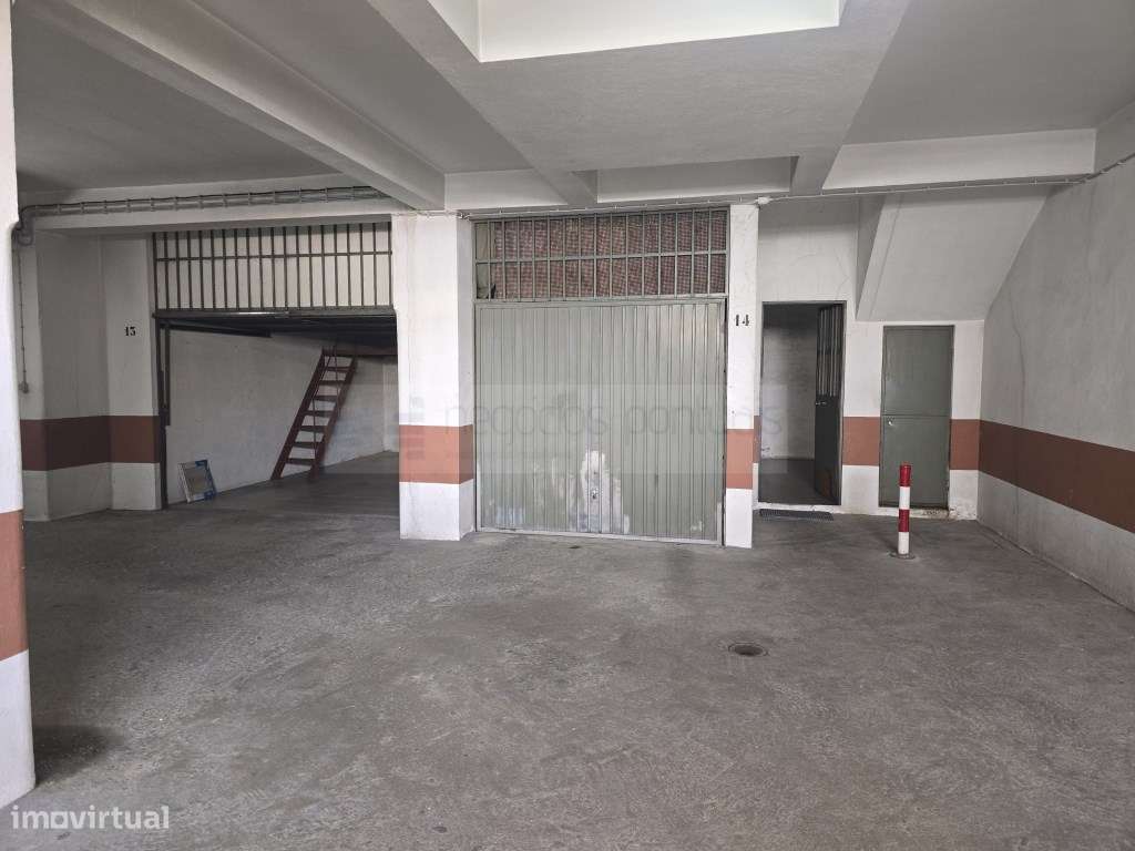 Apartamento T3 ultimo andar com terraço e marquise, garagem individ...-32