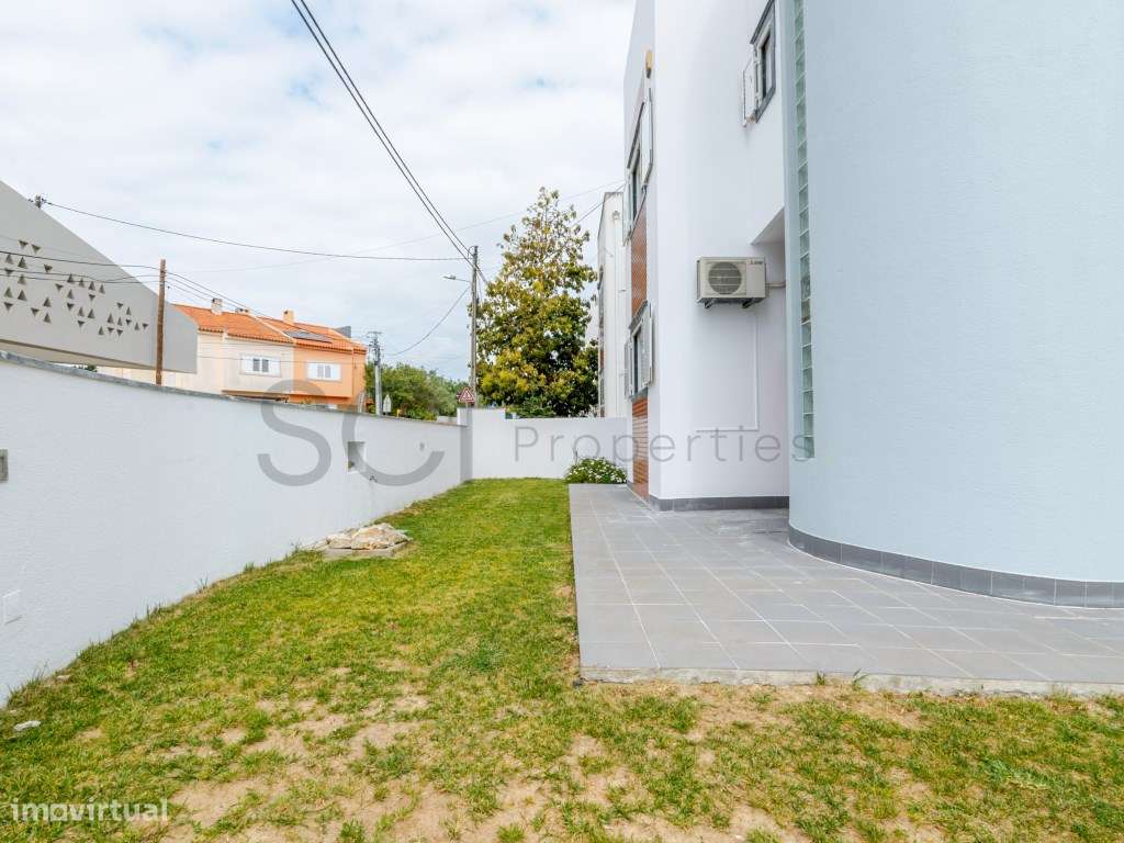 Moradia Isolada renovada T3+2 Quintinhas Cave sótão e pronta a habitar-10