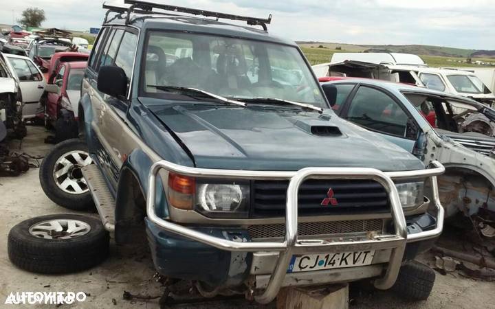 Dezmembrez Mitsubishi Pajero - 1