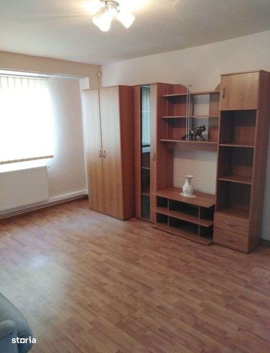 DE VANZARE: Apartament + Spatiu Comercial cart 1 Mai - Imagine principală: 4/7
