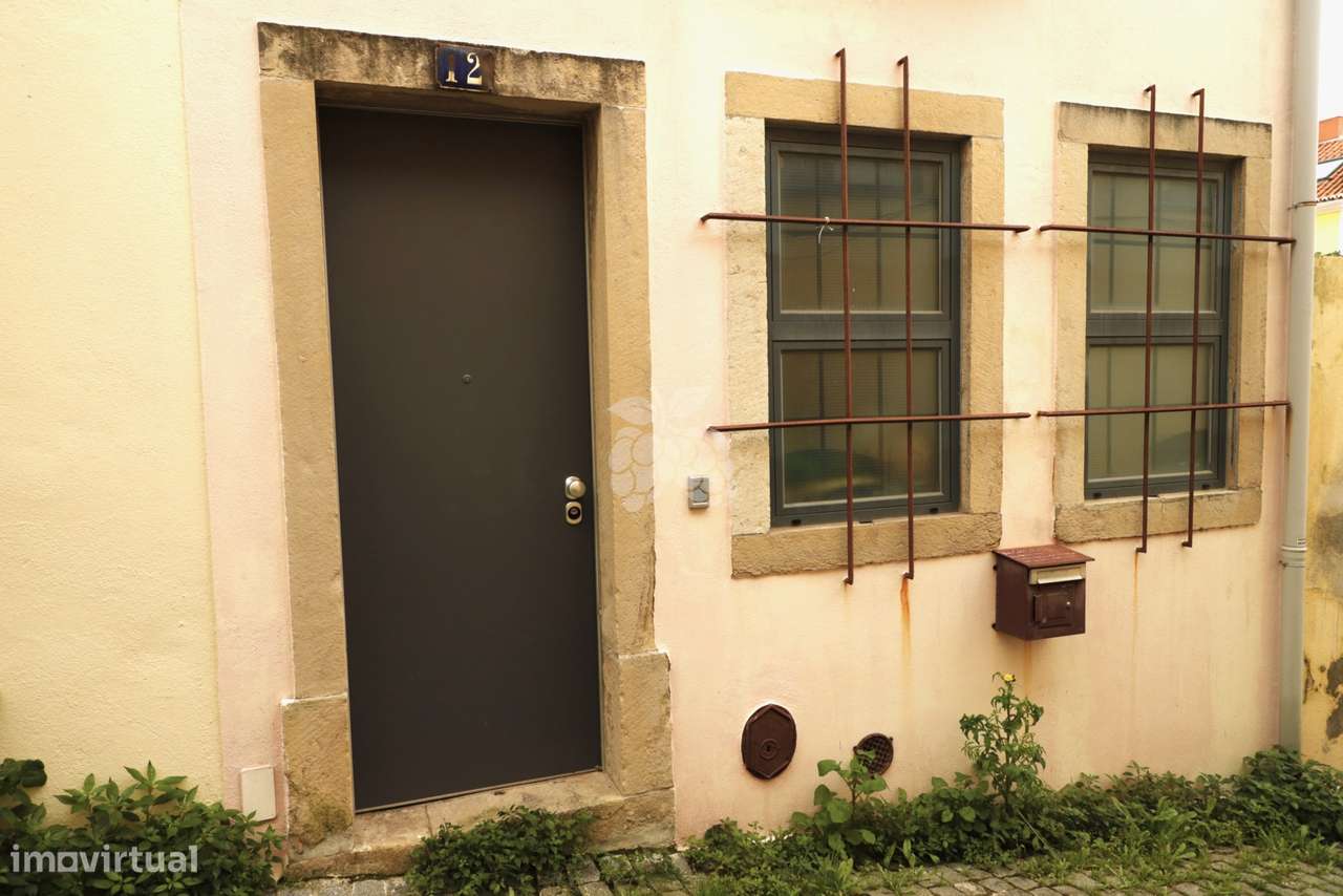 Prédio / Moradia com 2 andares, com projecto-18