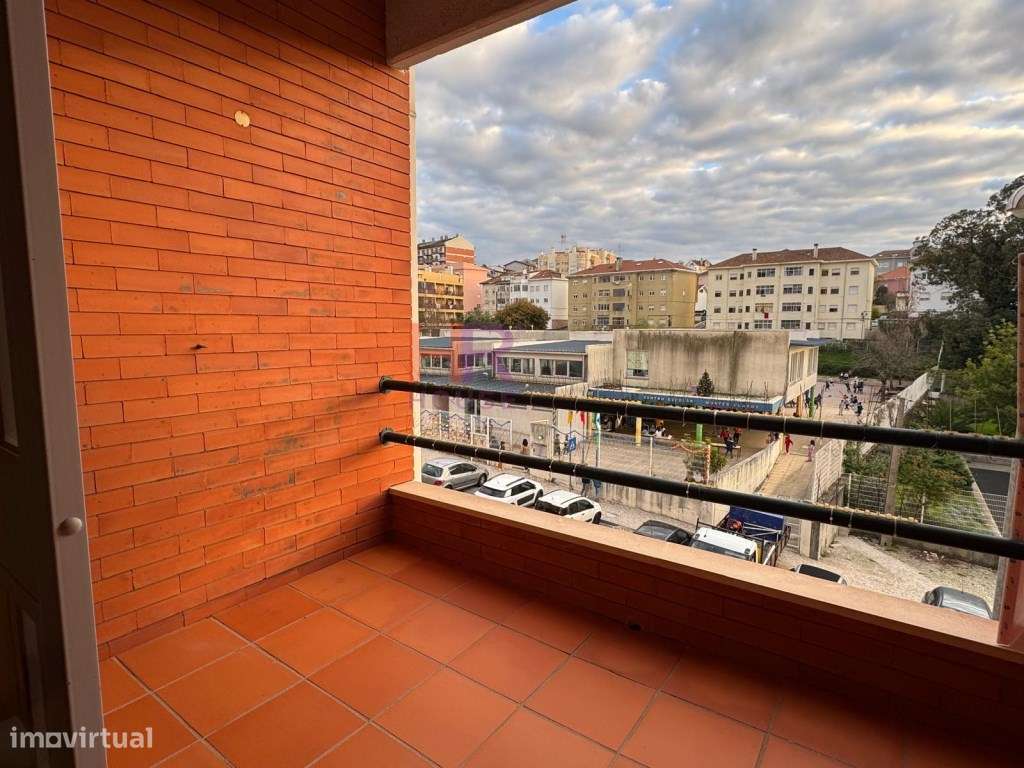 Apartamento T2 com garagem e arrecadação em Celas, Coimbra. Excelen...-19