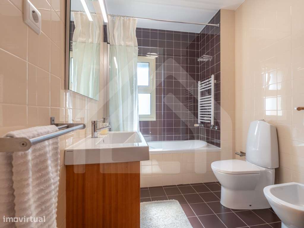 Apartamento T3 | Com aproveitamento de sótão | Alqueves-14