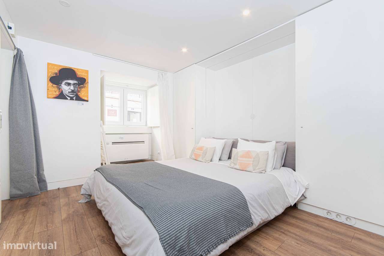 Charmoso apartamento T0 no icónico bairro da Bica, Chiado-0