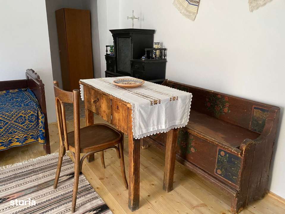 Casa cu 4 camere  si 625 mp teren in Avrig-8