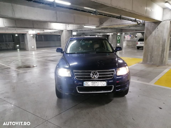 Fuzeta dreapta fata VW Touareg 5000 v10 - 2