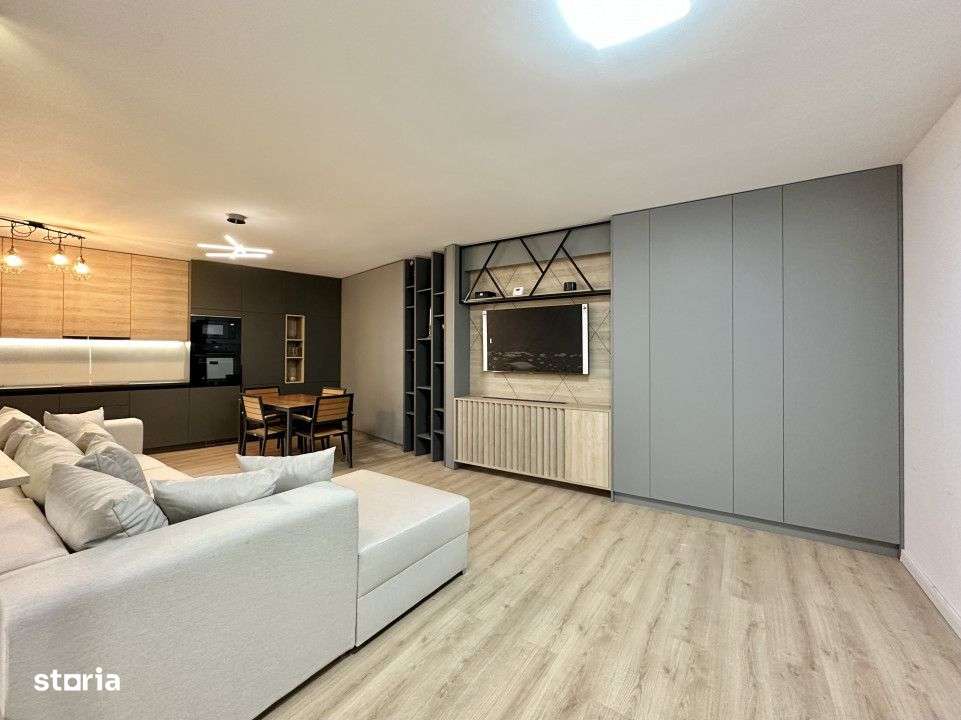 Apartament 3 camere, zona centrala, Scala Center, garaj, 01 DECEMBRIE - Imagine principală: 3/18