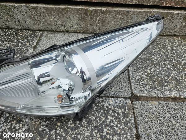 LAMPA LEWY PRZÓD PEUGEOT 3008 5008 I EUROPA - 8