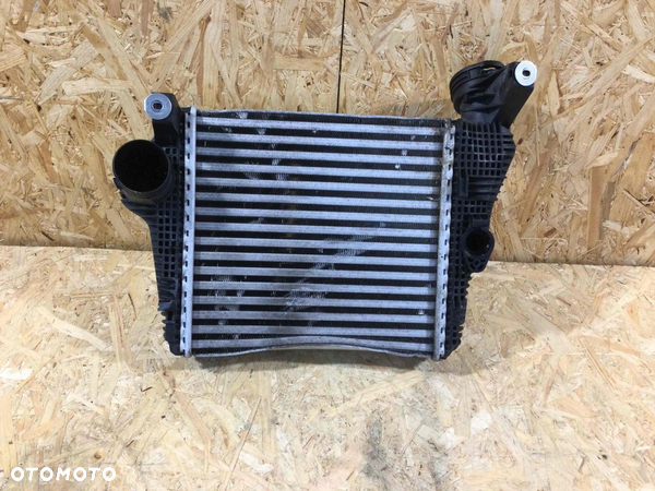 PORSCHE MACAN INTERCOOLER PRAWY 95B145804B - 3