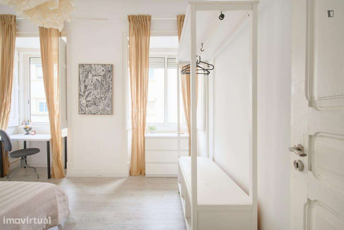 Quarto - localizado em Alameda Lisbon - Grande imagem: 4/8