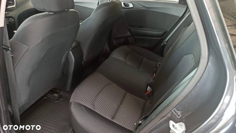 Kia Ceed Cee'd 1.4 L - 14