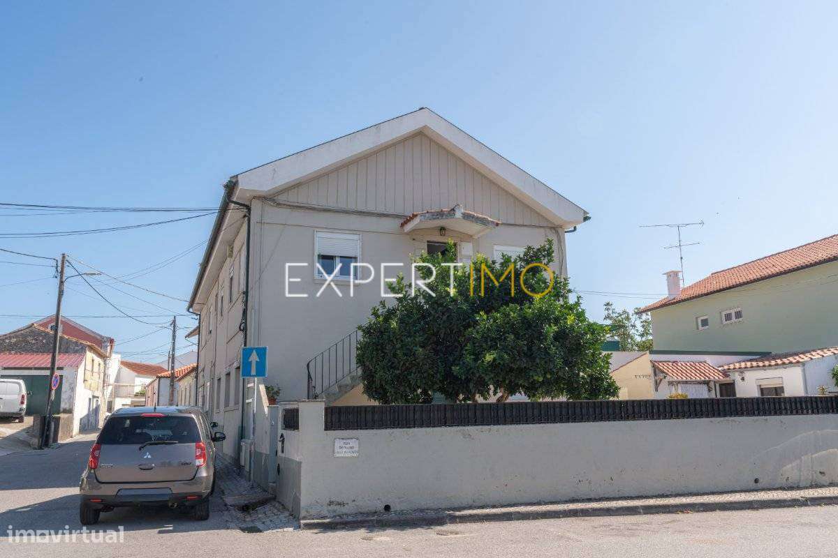 T3 Duplex com Terraço e Anexos | Centro de São Martinho do Bispo –...-39