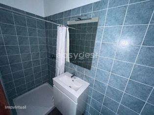 Excelente apartamento T2 renovado na zona histórica de Tomar - Grande imagem: 4/19