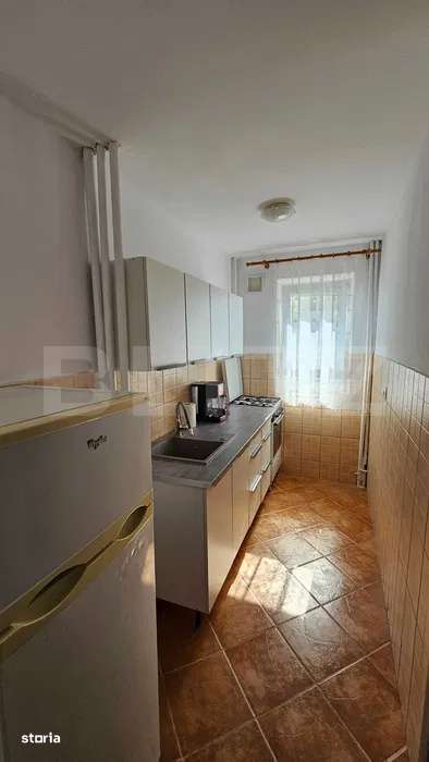 apartament de inchiriat, cu 2 camere, zona Pod Ros - Imagine principală: 3/6