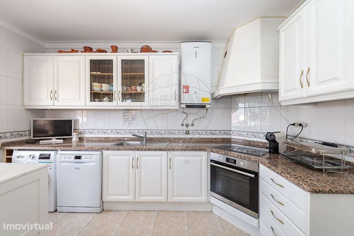 Apartamento T3 no Centro do Montijo-21