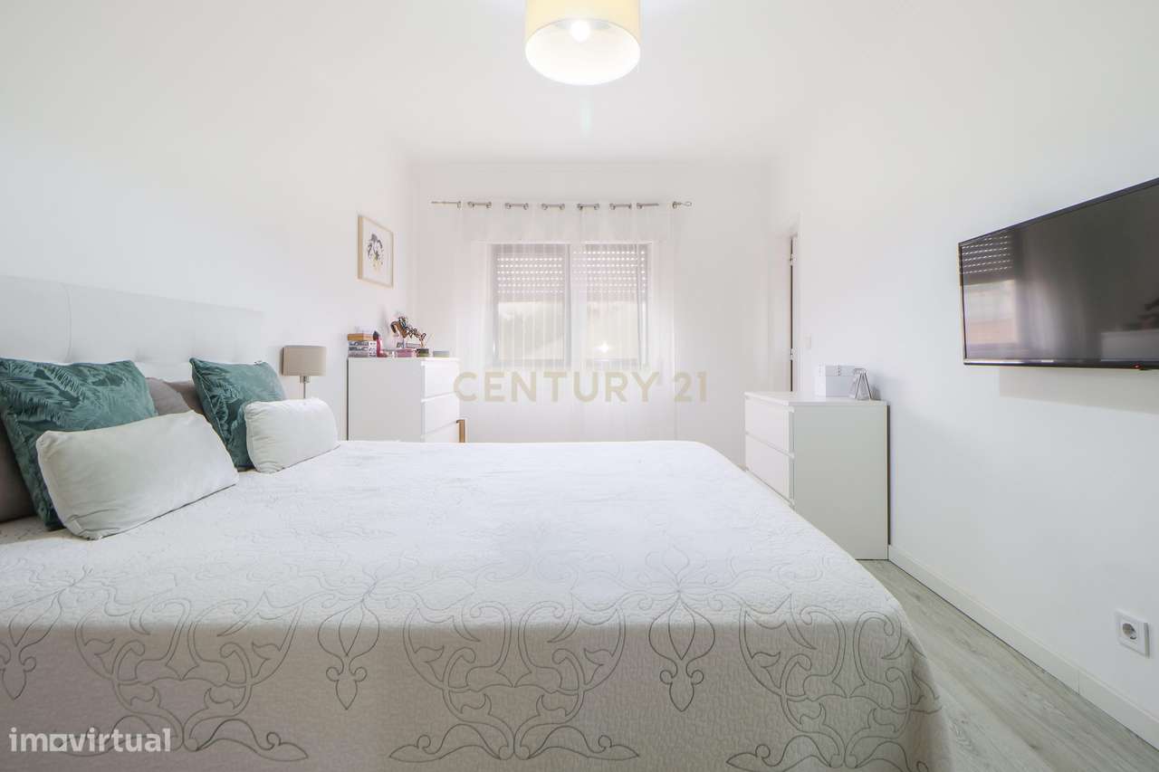 Apartamento T4, moderno e luminoso no Seixal-6