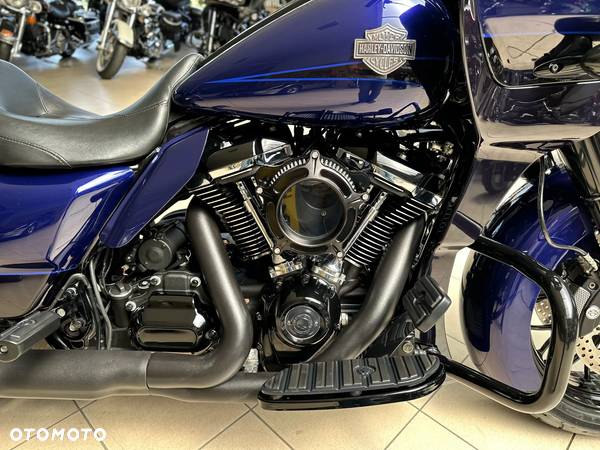 Harley-Davidson Touring Road Glide - 22