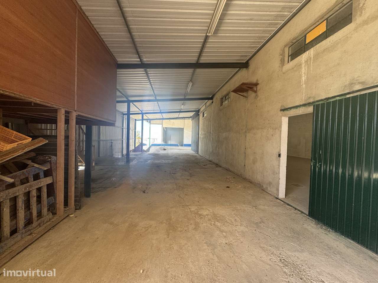 Armazéns perto de acesso as principais auto-estradas do Pais - Grande imagem: 5/15