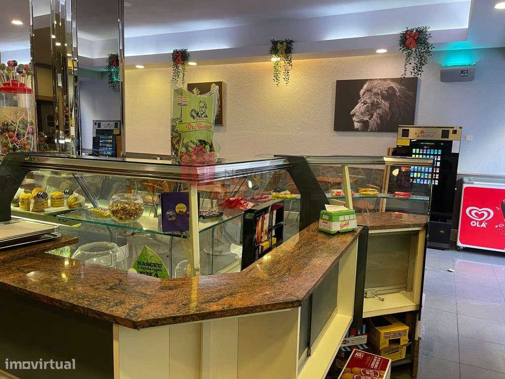 Trespasse de Café/Snack Bar, com 130 m2 de área bruta, situado na R... - Grande imagem: 3/23