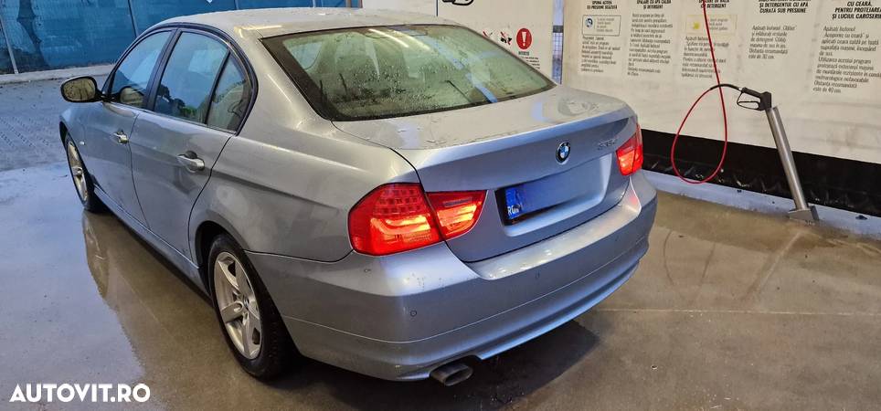 BMW Seria 3 316d Sport Line - 8